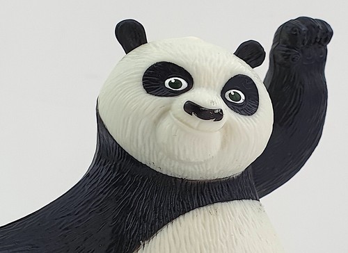 Kung panda figurine - po,