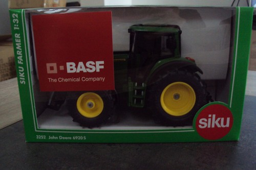 32ème siku farmer - 1/32ème,