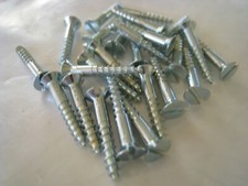 Lot de 25 Anciennes  Vis à