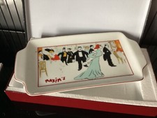 Plat à cake " MAXIM ' S PARIS dans sa boîte ( Vintage )