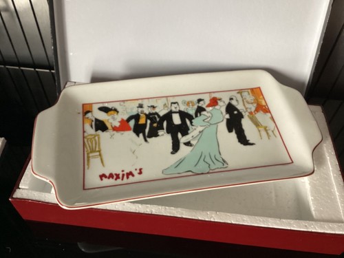 Plat cake maxim s - s, paris