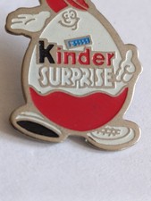 Pin's Kinder Surprise Oeuf