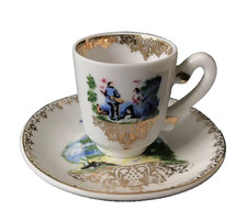 Petite tasse à café vintage