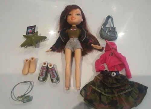 Bratz phoebe back - bratz, school