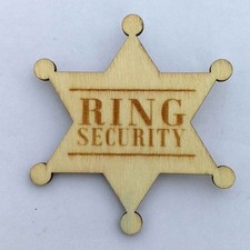 Épingle d'insigne de cadeau de porteur en bois pour le cadeau rustique de