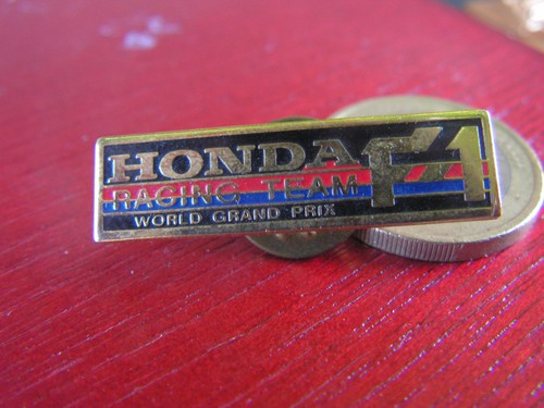 Pins collection voiture - ,