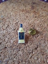 Pin's Marie Brizard Alcool Alcohol Drink Anisette Aperitif - pin Pins juin23