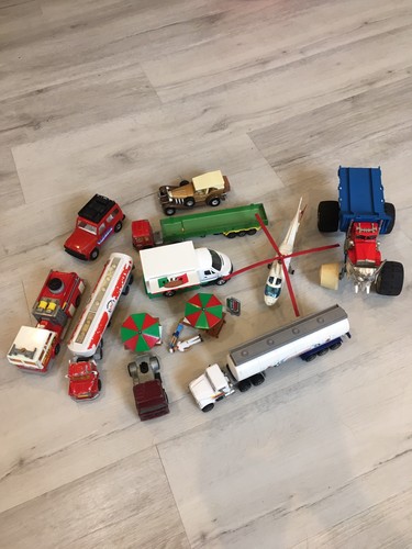 Lot anciens camions - anciens,