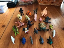 LOT DE 22 PETITS ANIMAUX DIVERS  - MATIERE PLASTIQUE