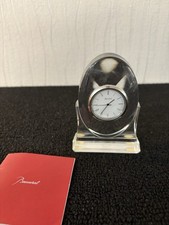 Pendulette ovale clair en