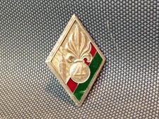 Insigne militaire pucelle