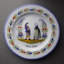 ASSIETTE en FAÏENCE FAB QUIMPER éditée pour Noël 2000 dans le style Henriot