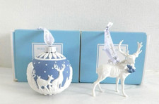 Lot de 2 boules familiales cerf et cerf ornement de Noël Wedgwood avec boîte