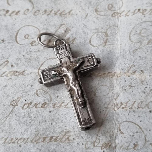 Croix reliquaire milieu - croix, xixè