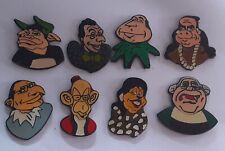 lot 8 pins differents bébête