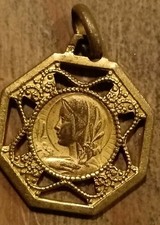 Médaille Religieuse Ancienne