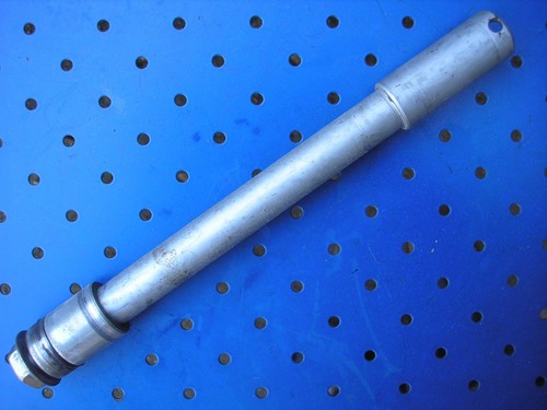 Axle front wheel - axle, f