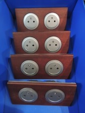 1 prise double de courant avec terre celiane acajou/titane  Legrand