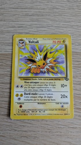 Carte pokémon voltali - pokémon,