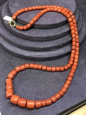 Collier En Corail Barilots Et