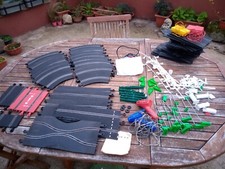 Lot de pièces circuit électrique - Scalextric & Miniamil Montlhery - 10kg