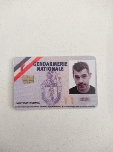 Réplique carte série - de, la