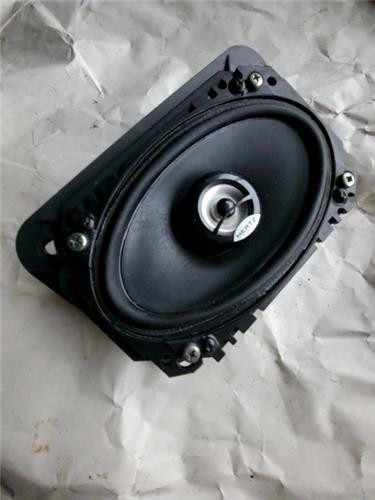 Haut parleur enceinte nissan - /,
