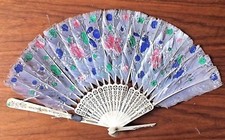 ÉVENTAIL PLIÉ XIX ème PLUMES PEINTES/ 19th Hand-hold Painted Feathers Fan