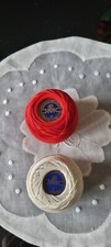2 pelotes   coton cordonnet spécial DMC  1 n°30 rouge 666,, 1 blanche n°5