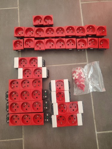 Lot prises rouges legrand - rouges,