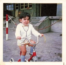 ANCIENNE PHOTOGRAPHIE JEUNE GARCONNET SUR SON TRICYCLE