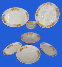 LOT DE 13 PIÈCES DE VAISSELLE