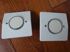 LEGRAND NEPTUNE 2 Boutons Poussoir a Voyant Lumineux ampoule incluse