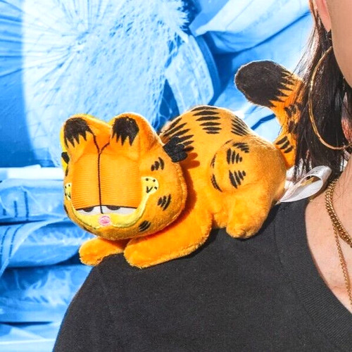 New garfield stuffed cat - ✤,