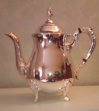 Théière en métal argenté