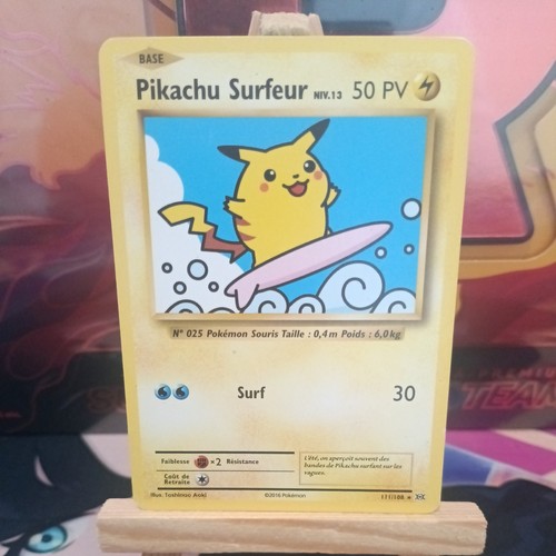 Carte pokémon pikachu surfeur - carte,