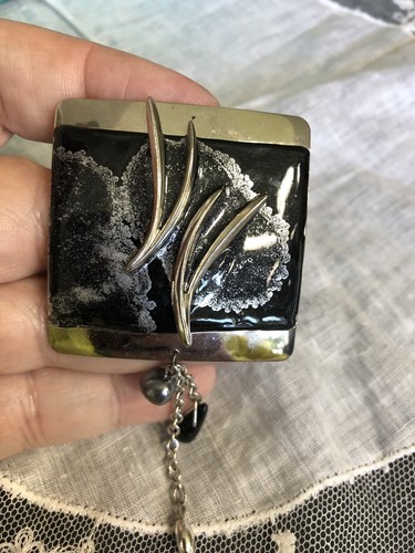 Silver tone brooch - tone, pin