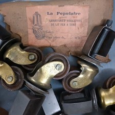  roulette de lit a Tube Table A Tube La Populaire