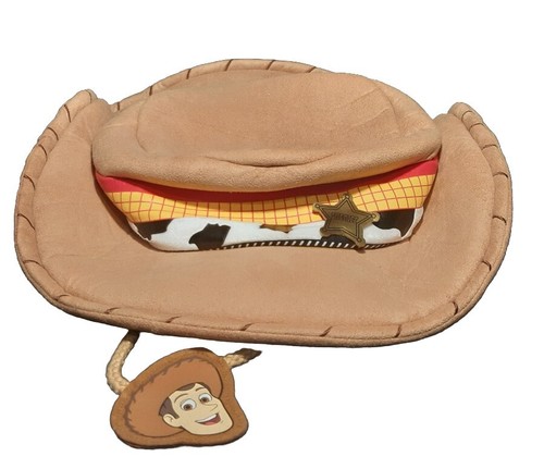 Chapeau woody toy - chapeau, story
