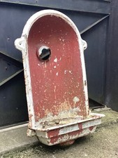 84 cm - Ancien tablier de fontaine de jardin, en fonte, à restaurer