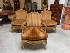 Trois fauteuils style Louis XV