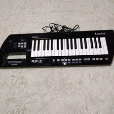 Synthétiseur Keytar Roland