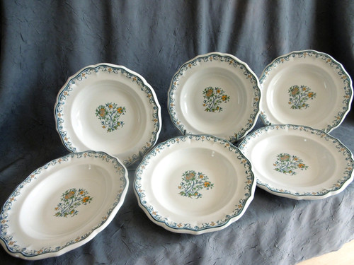 Six assiettes creuses - assiettes, faience