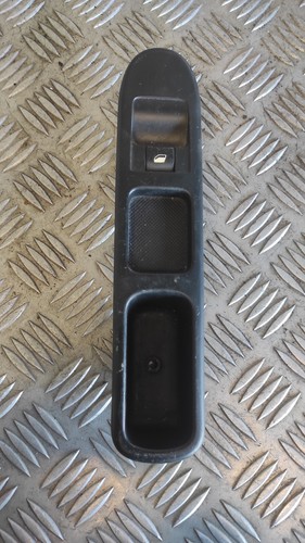 Commande bouton lève vitre