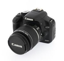 Canon EOS  500D avec Canon ef-s 18-55 mm 3.5-5.6 IS stabilizer numéro 0380133268