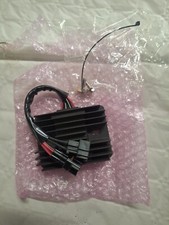 REGULATEUR ORIGINE SUZUKI 650