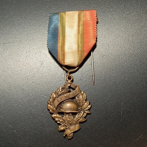 E21 médaille - e21/02/26, (ref35064)