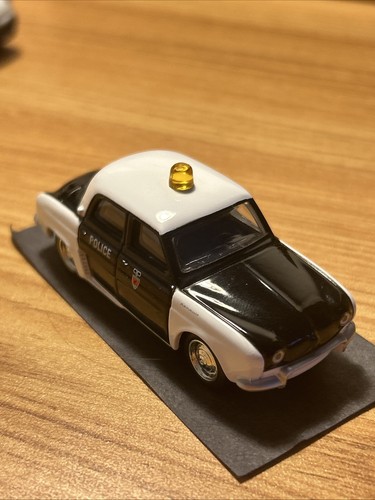 R204 voiture miniature - -,
