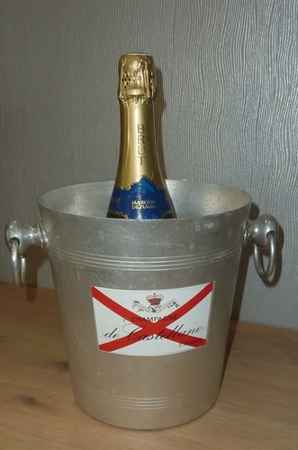 Seau champagne de - à,