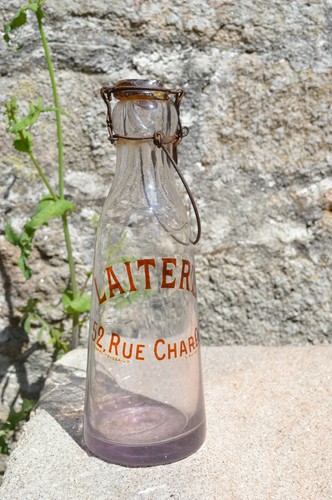 Bouteille laiterie rue - laiterie,